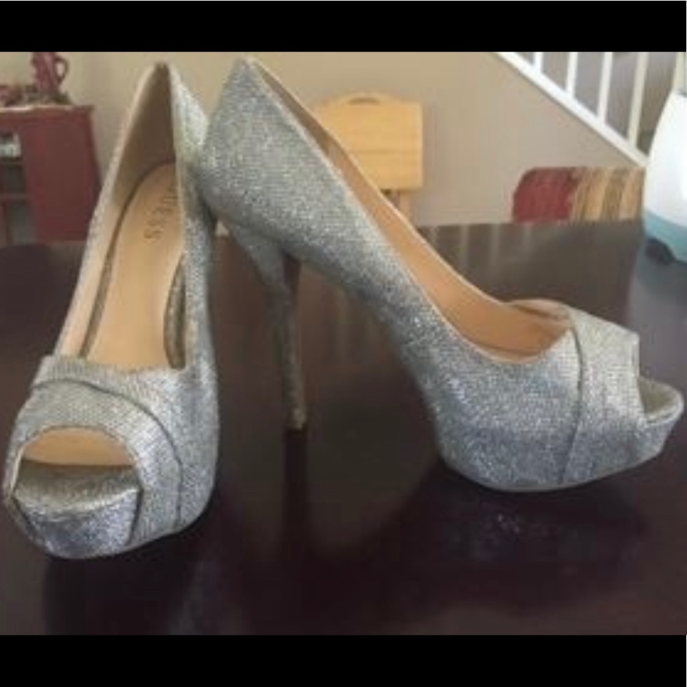 Guess heels 7.5
